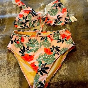 Women’s 2 piece swimming suit.